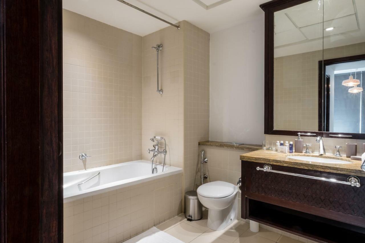 Maison Privee - Exclusive Apt With Burj Khalifa Next Door Dubai Exteriör bild