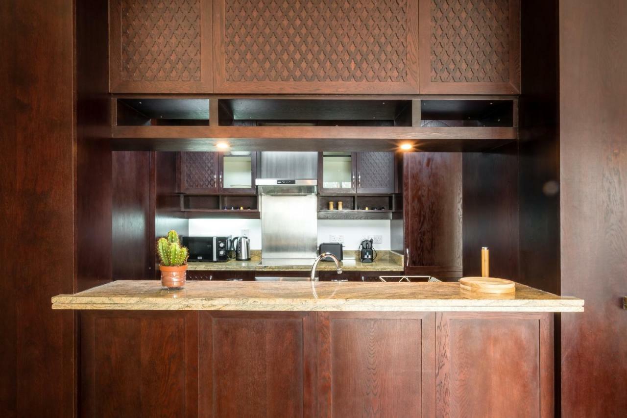 Maison Privee - Exclusive Apt With Burj Khalifa Next Door Dubai Exteriör bild